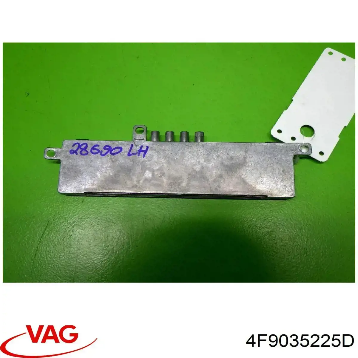 Amplificador de señal de antena 4F9035225D VAG