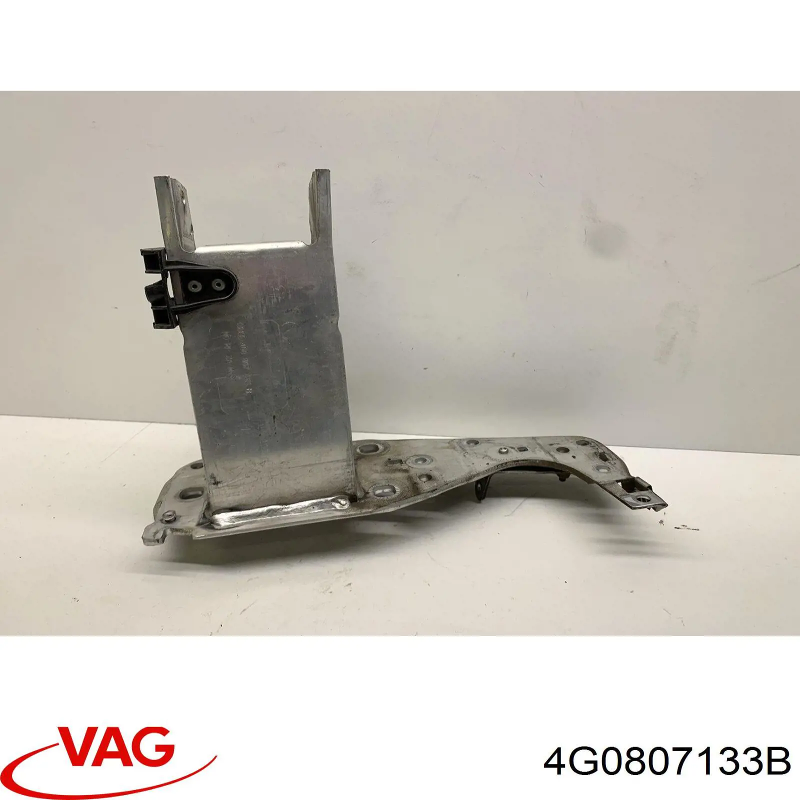 4G0807133B VAG Soporte del refuerzo del parachoques delantero
