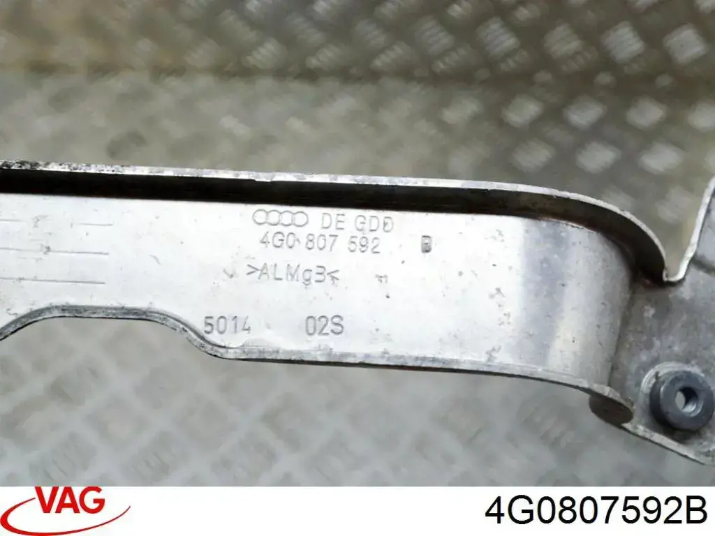 Comprar 4G0807592B VAG Soporte delantero de guardabarros delantero derecho
