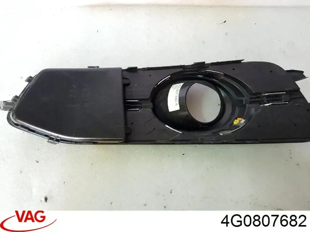 Comprar 4G0807682 VAG Rejilla derecha del parachoques delantero
