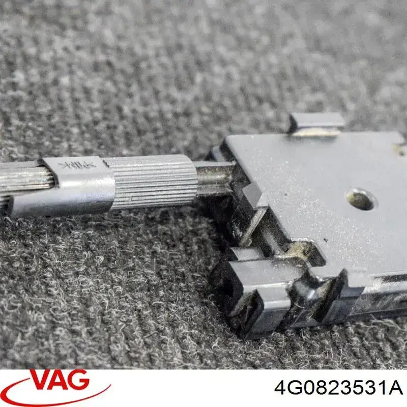 Cable de apertura del capó delantero 4G0823531A VAG
