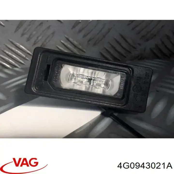 Luz matricula 4G0943021A VAG
