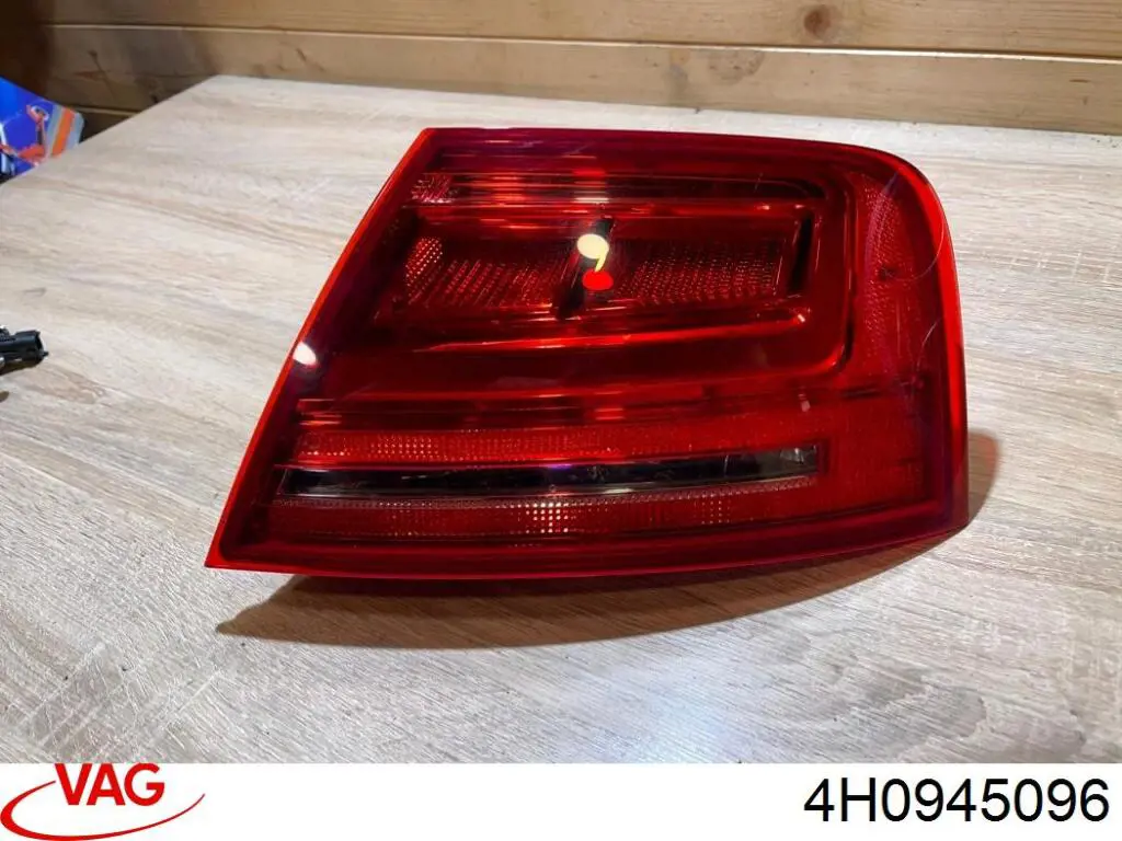 Comprar 4H0945096 VAG Piloto trasero exterior derecho