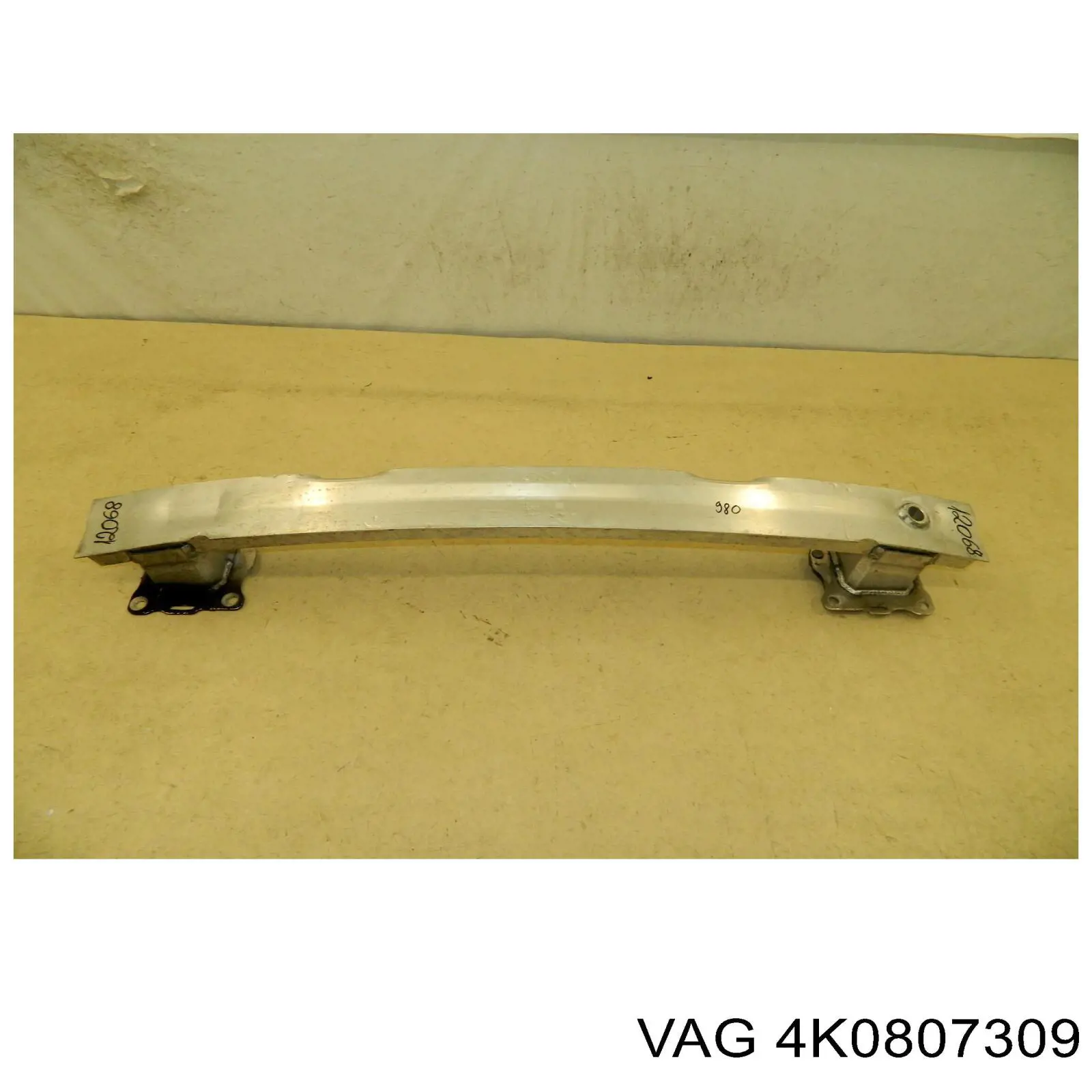 Refuerzo de parachoques trasero 4max 5502000043980P precio, desde 123,42 EUR