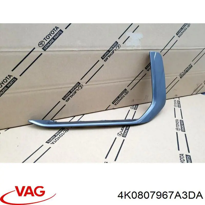 Moldura de parachoques delantera izquierda VAG 4K0807967A3DA precio, desde 272,16 EUR