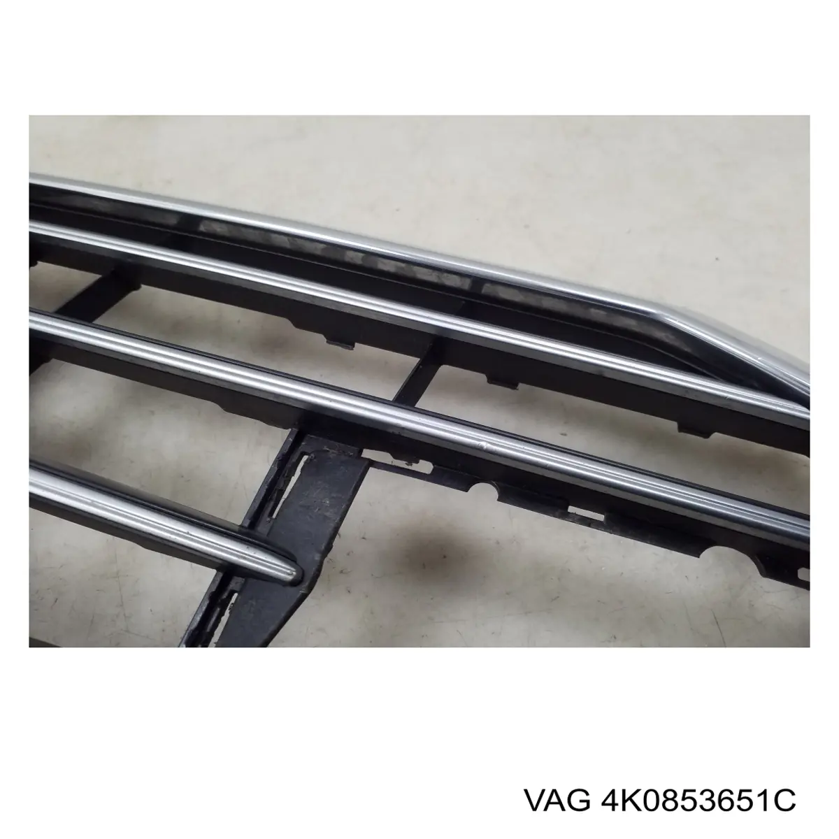 Rejilla delantera VAG 4K0853651C precio, desde 236,68 EUR