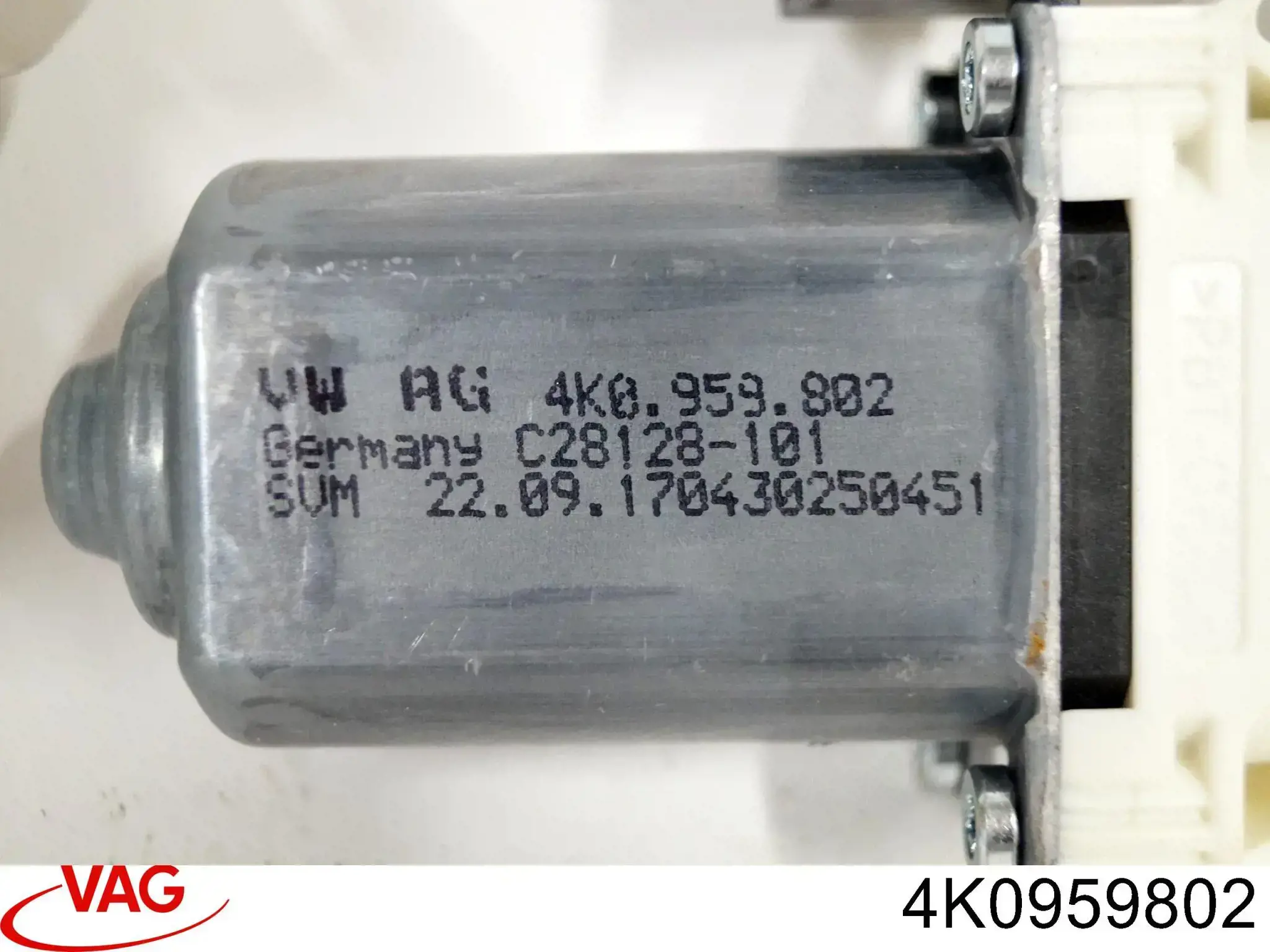 Comprar 4K0959802 VAG Motor del elevalunas de la puerta delantera derecha