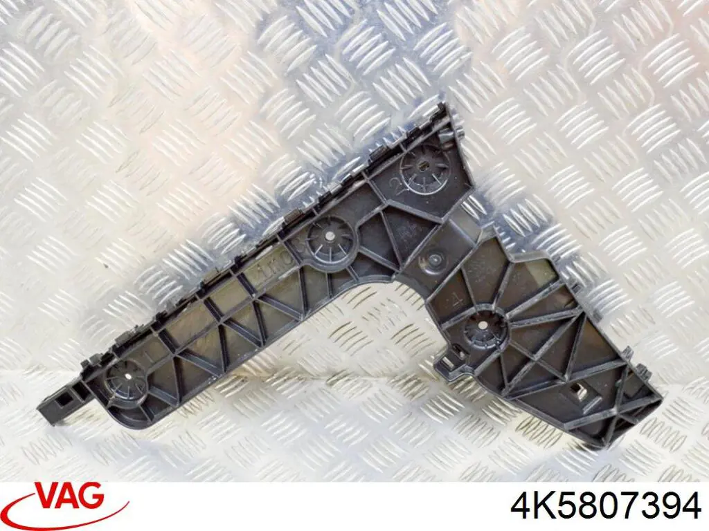Guía derecha del parachoques trasero VAG 4K5807394 precio, desde 9,59 EUR