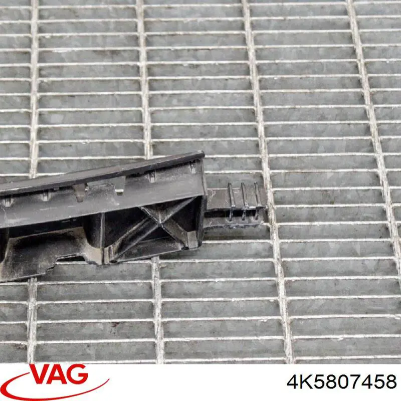 4K5807458 VAG Soporte central del parachoques trasero