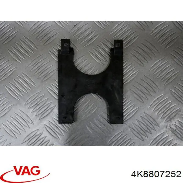 Absorbedor del parachoques delantero VAG 4K8807252 precio, desde 23,66 EUR