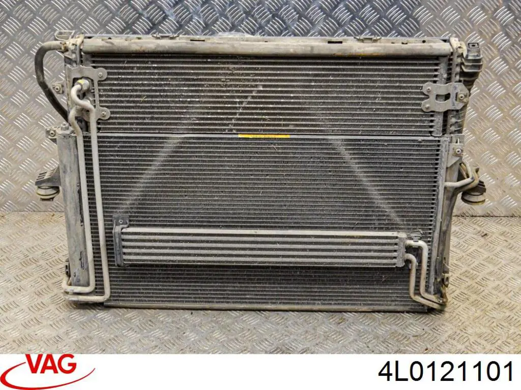 Manguera superior del radiador 4L0121101 VAG