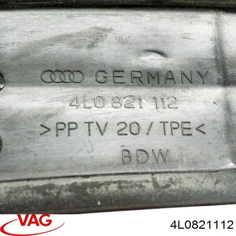 Sellado de guardabarros 4L0821112 VAG