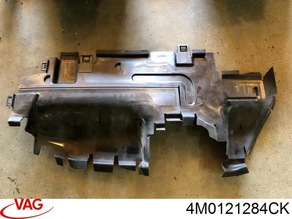 Comprar 4M0121284CK VAG Deflector de aire del radiador derecho