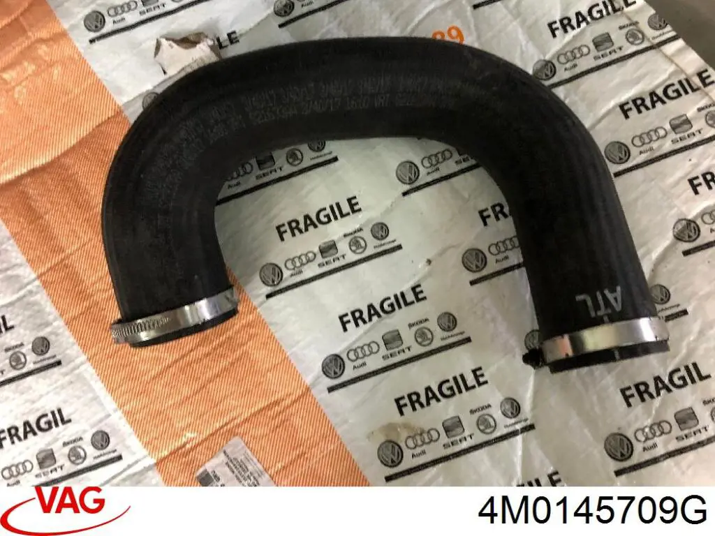 Tubo flexible de aire de sobrealimentación VAG 4M0145709G
