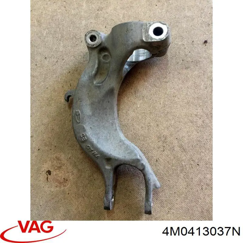 4M0413037N VAG 