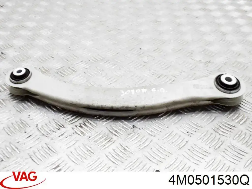 Brazo transversal derecho de suspensión trasera VAG 4M0501530Q precio, desde 44,45 EUR