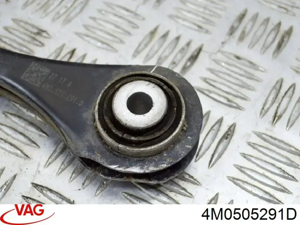 Brazo transversal izquierdo de suspensión trasera 4M0505291D VAG