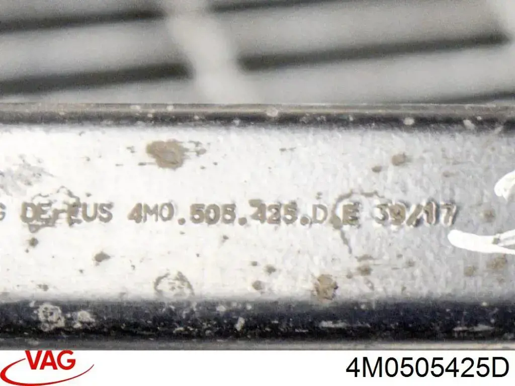 Brazo transversal izquierdo de suspensión trasera VAG 4M0505425D