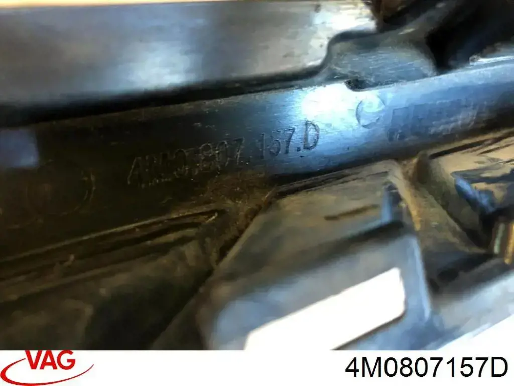 Comprar 4M0807157C VAG Deflector izquierdo del parachoques delantero