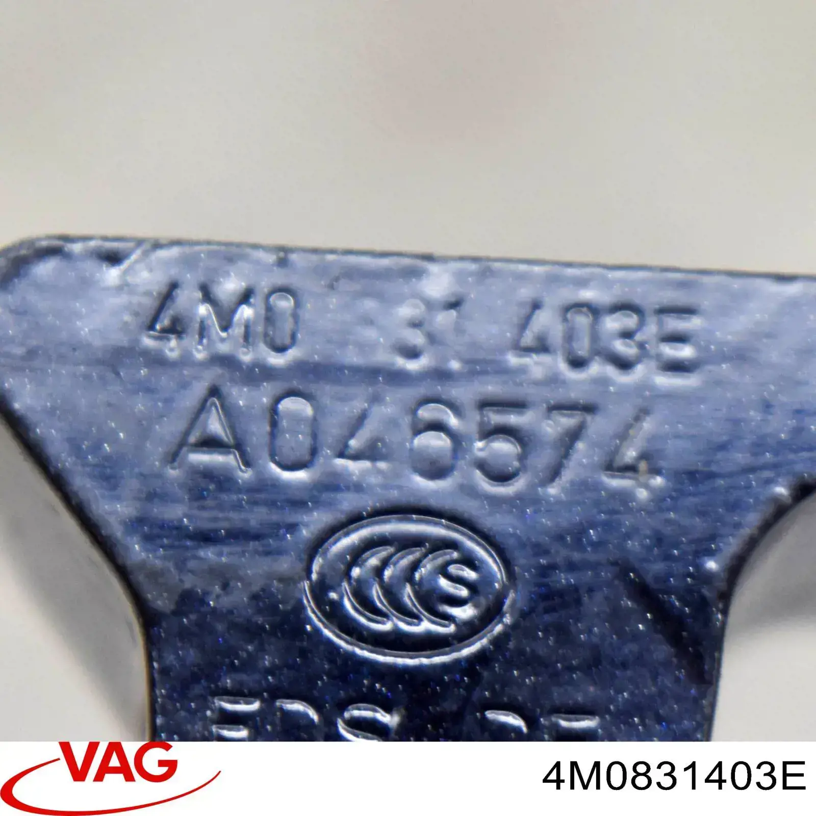 Bisagra de puerta delantera izquierda VAG 4M0831403E precio, desde 49,05 EUR
