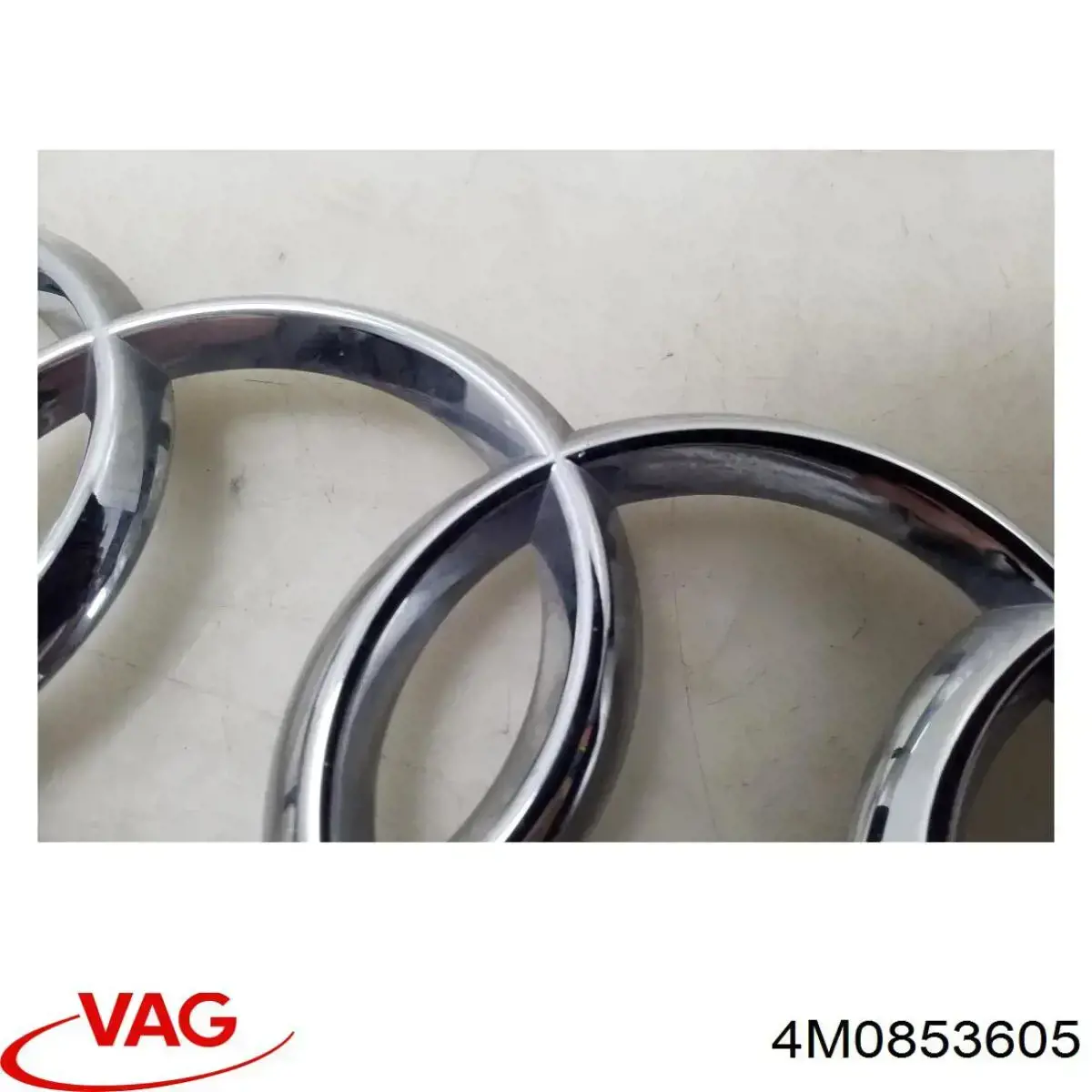 Emblema de la parrilla del radiador 4M0853605 VAG