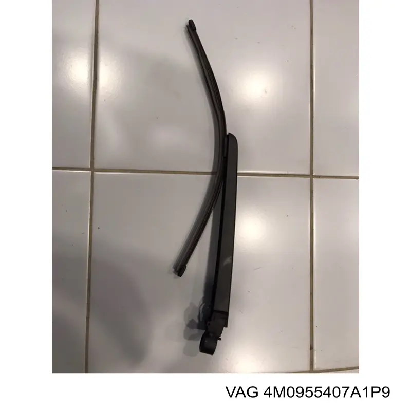 4M0955407A1P9 VAG Brazo del limpiaparabrisas, luna trasera