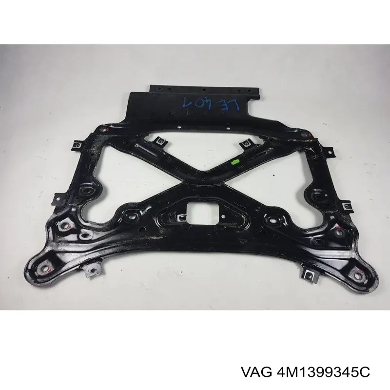 Comprar 4M1399345C VAG Refuerzo del subchasis delantero