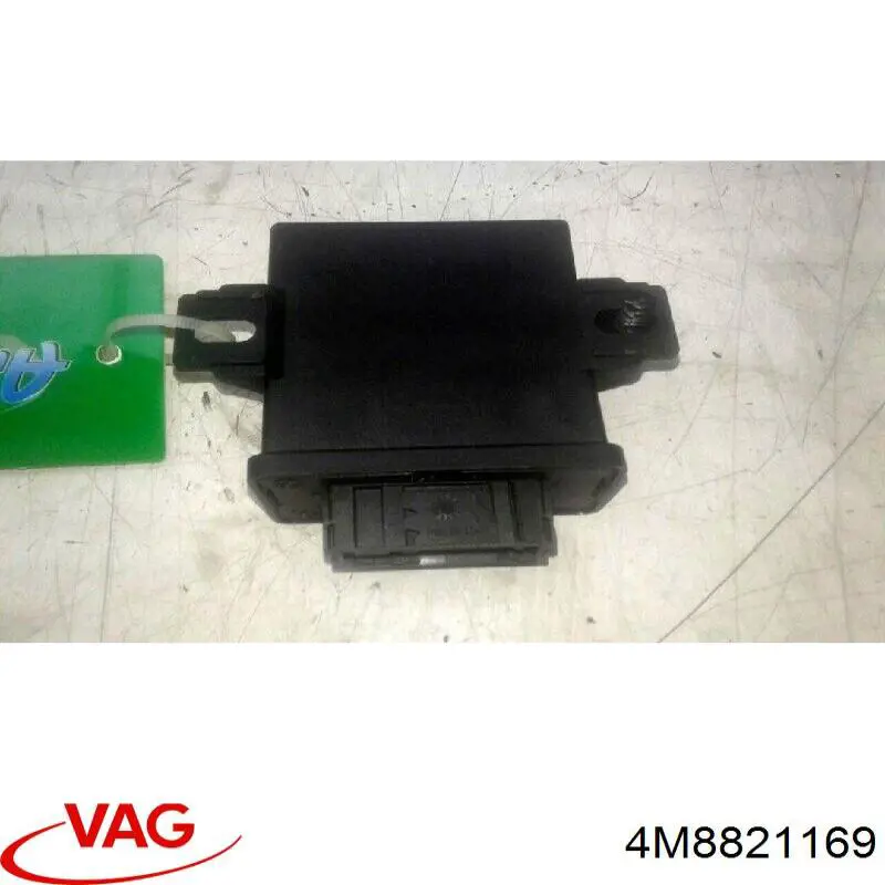 Sellador del capó 4M8821169 VAG