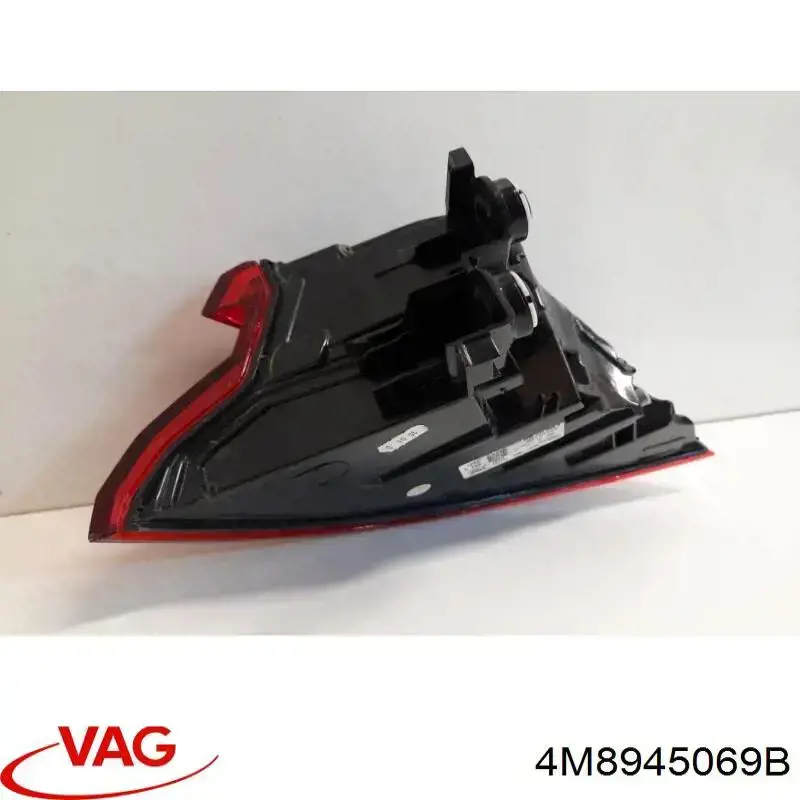 Piloto trasero exterior izquierdo 4M8945069B VAG