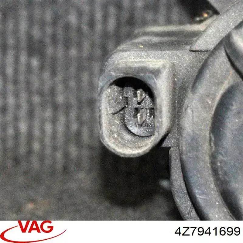 Luz antiniebla izquierdo 4Z7941699A VAG