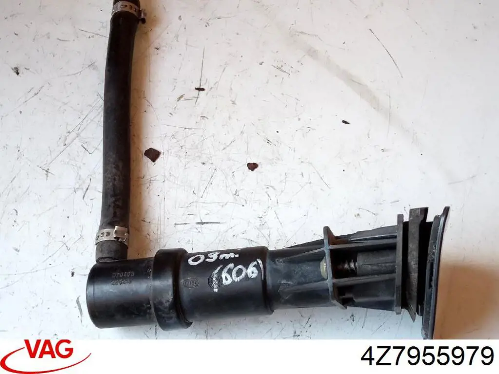 Boquilla del lavador de faros delanteros VAG 4Z7955979