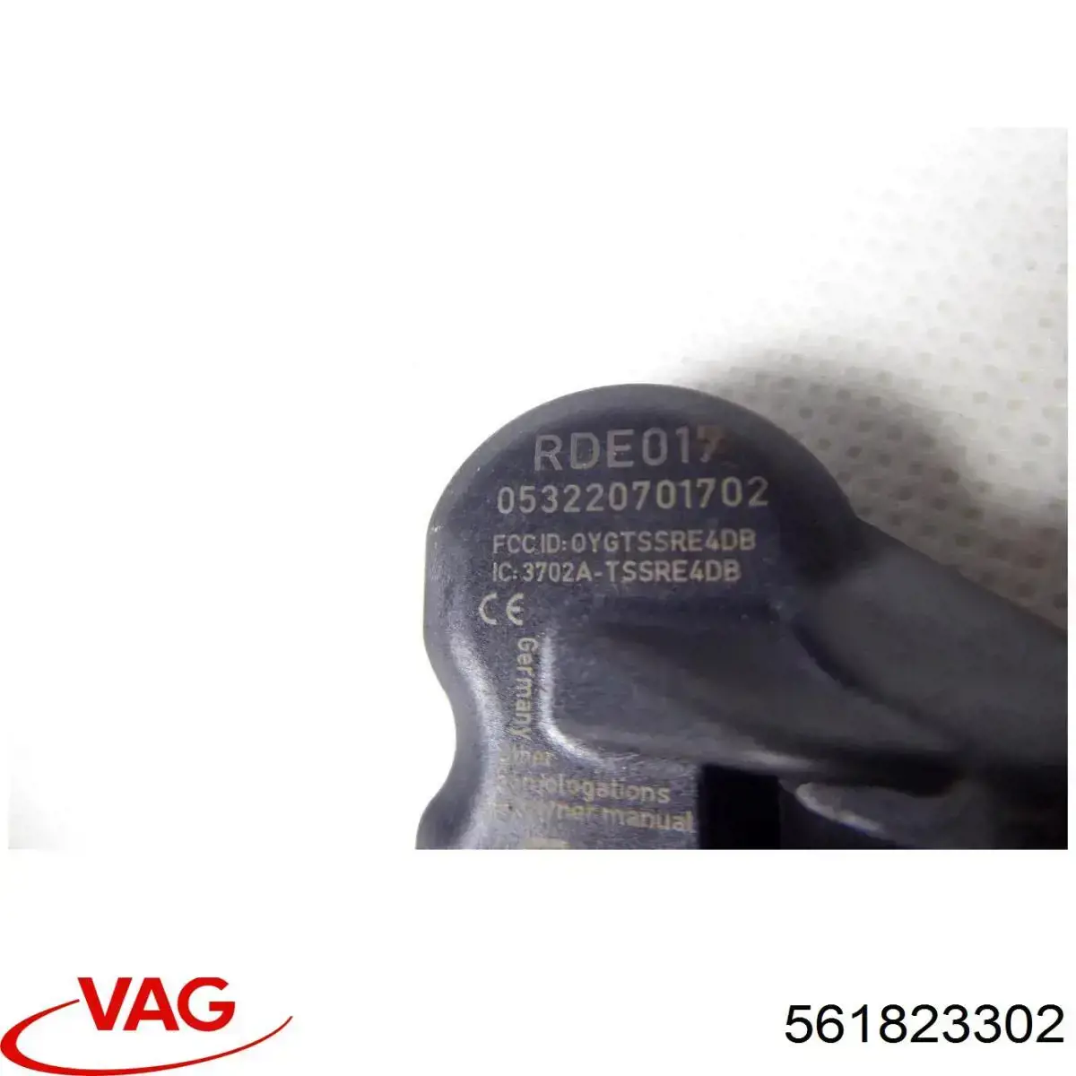 Bisagra derecha del capó 561823302 VAG