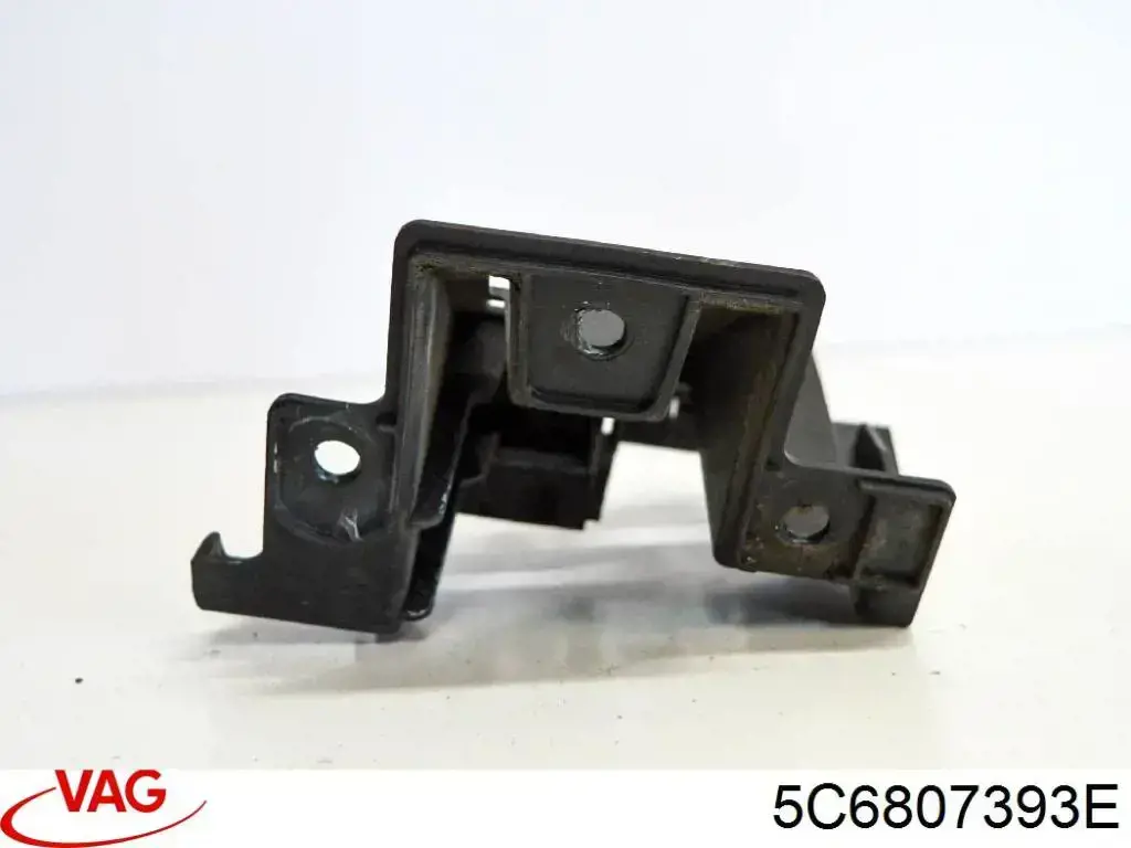 Soporte del piloto trasero izquierdo VAG 5C6807393E precio, desde 14,30 EUR