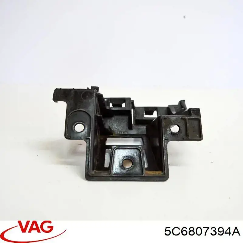 Soporte del piloto trasero derecho 5C6807394A VAG