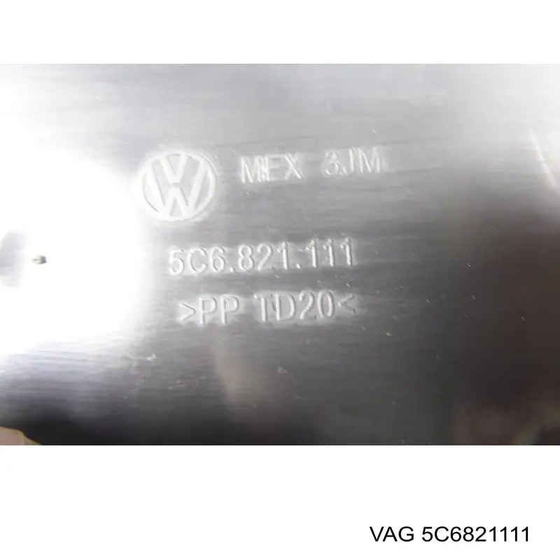 Sellado de guardabarros 5C6821111 VAG
