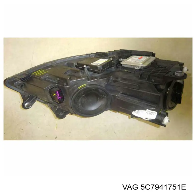 Faro VAG 5C7941751E precio, desde 495,68 EUR