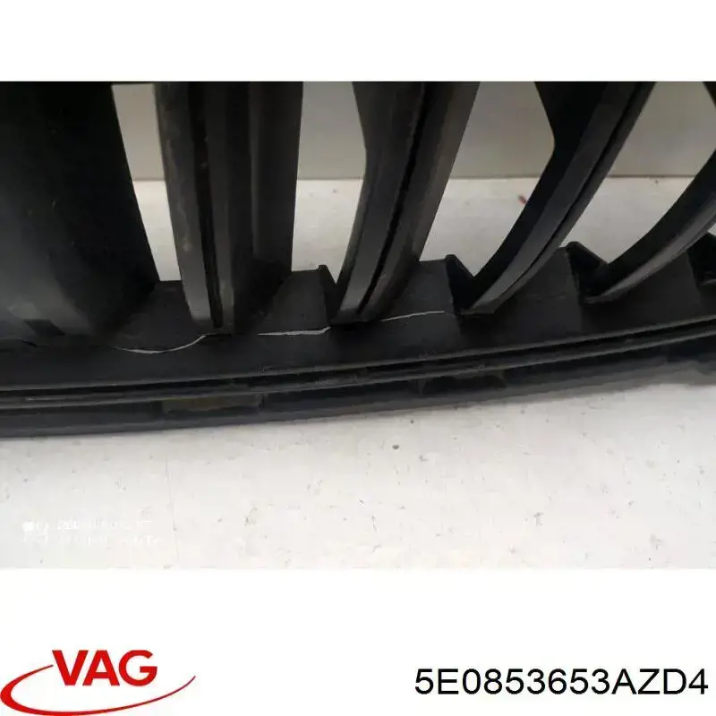 Rejilla delantera VAG 5E0853653AZD4 precio, desde 74,29 EUR