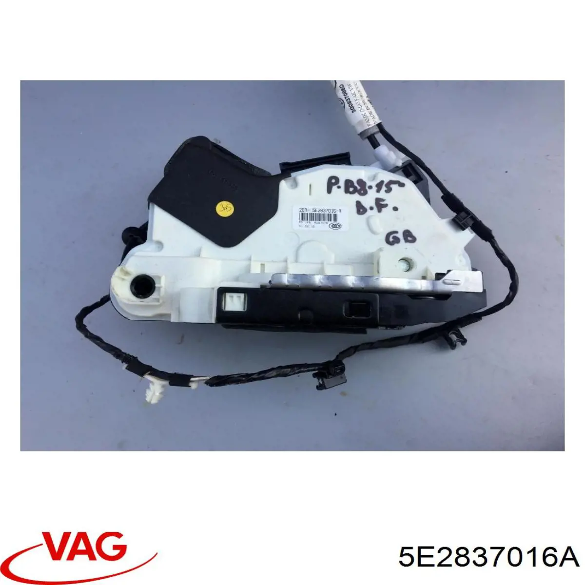 Comprar 5E2837016A VAG Cerradura de puerta delantera derecha