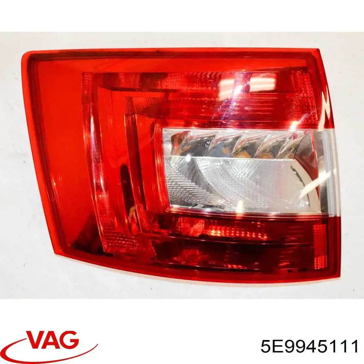 Piloto trasero izquierdo VAG 5E9945111 precio, desde 111,82 EUR