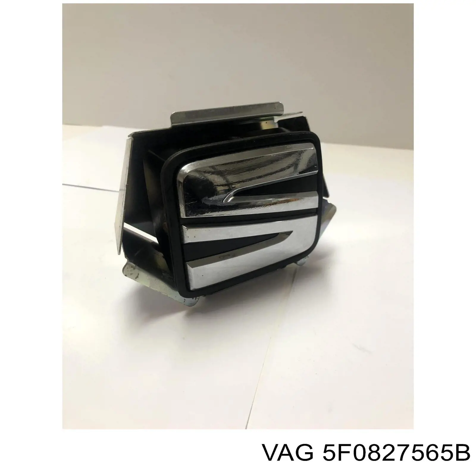 5F0827565A VAG Manilla de puerta de maletero exterior