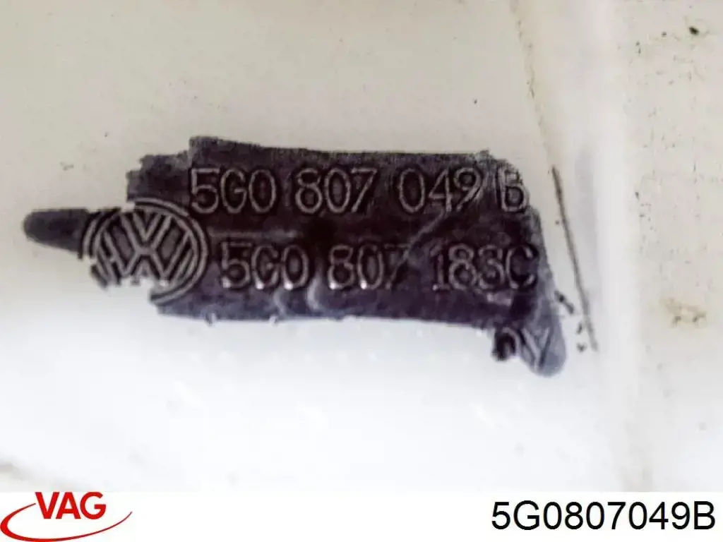 Soporte exterior izquierdo del parachoques delantero 5G0807049B VAG