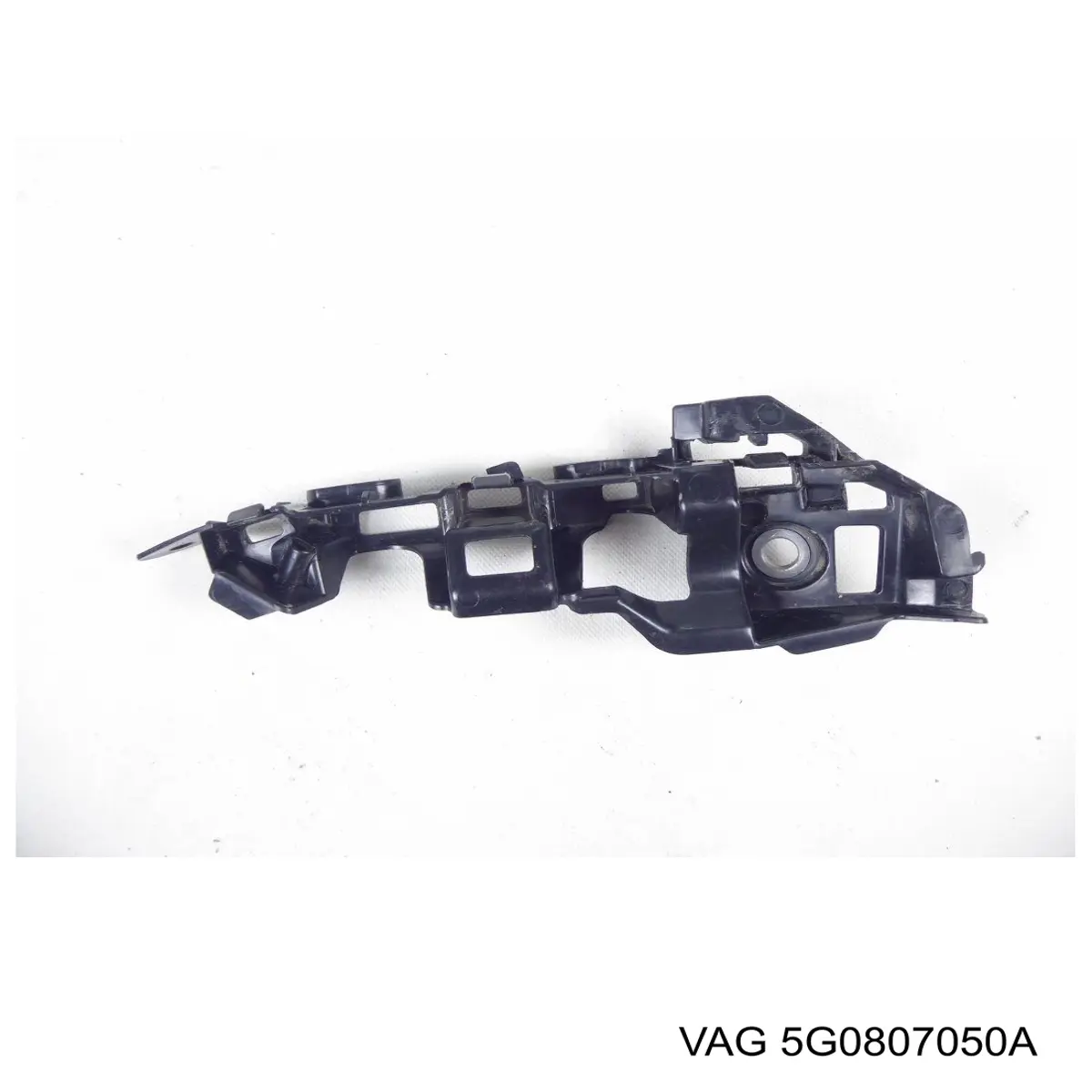 Comprar 5G0807050A VAG Soporte exterior derecho del parachoques delantero