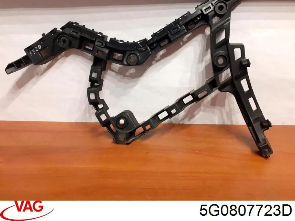 Comprar 5G0807723D VAG Soporte de parachoques delantero izquierdo