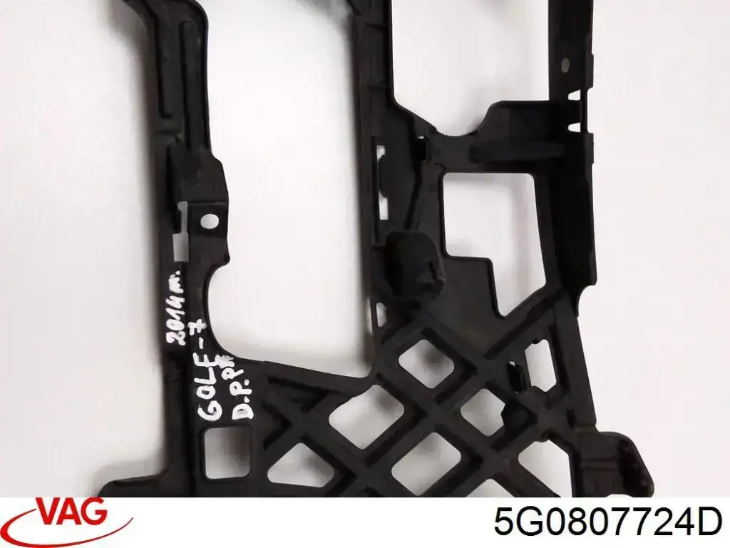5G0807724D VAG Soporte de parachoques delantero derecho