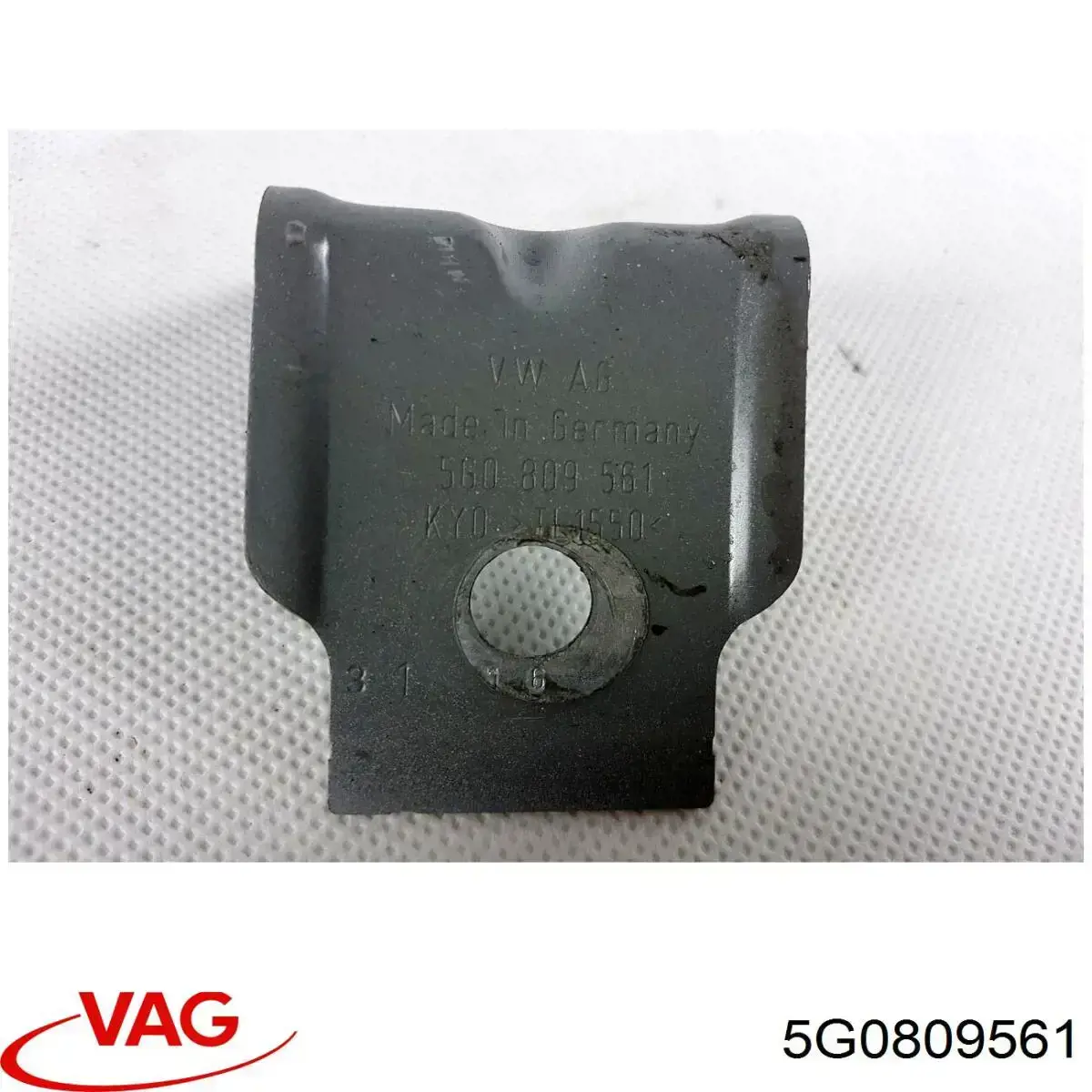 Soporte delantero izquierdo para aleta delantera 5G0809561 VAG