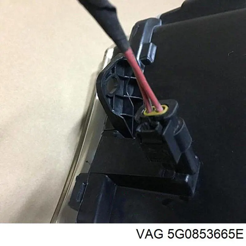 Comprar 5G0853665E9B9 VAG Rejilla izquierda del parachoques delantero