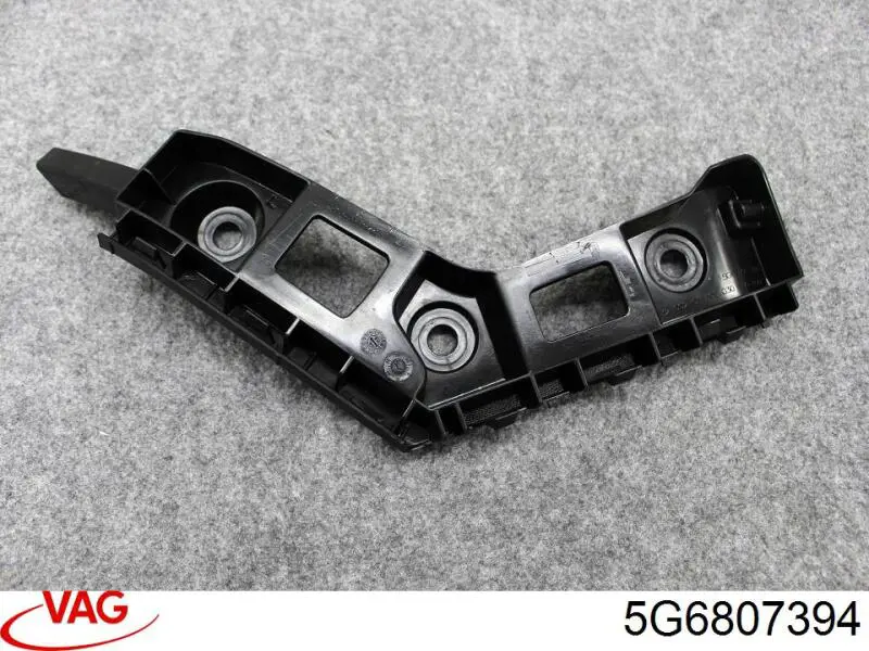 Soporte exterior derecho del parachoques trasero 5G6807394 VAG