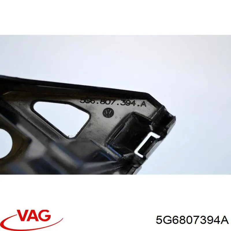 Soporte del parachoques trasero derecho 5G6807394A VAG