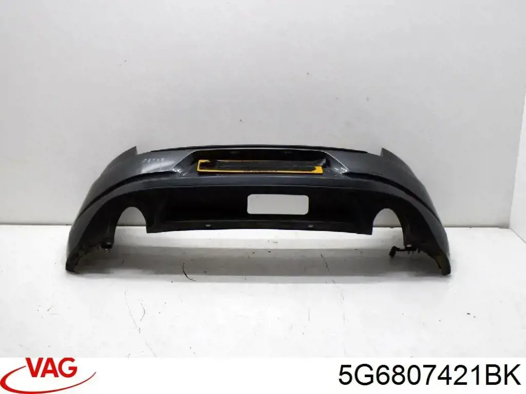 5G6807417BQ VAG Defensa trasero