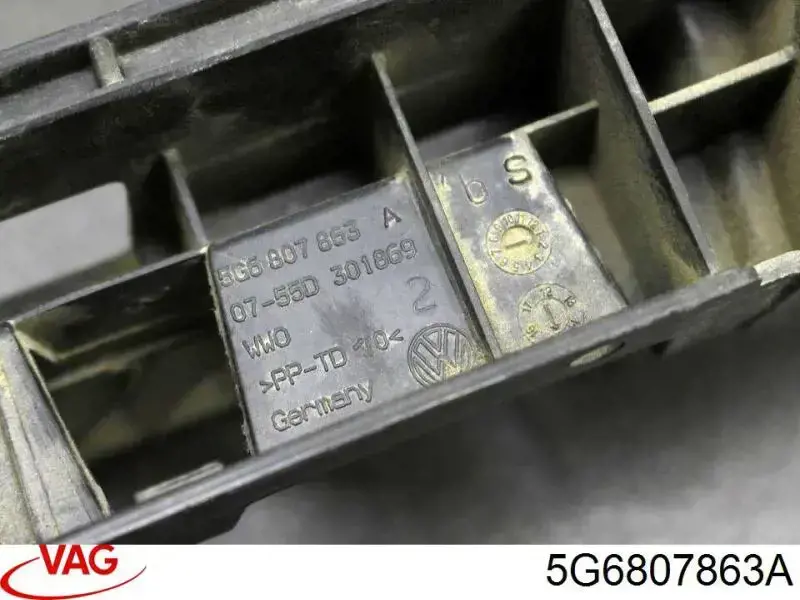 5G6807863A VAG Soporte central del parachoques trasero